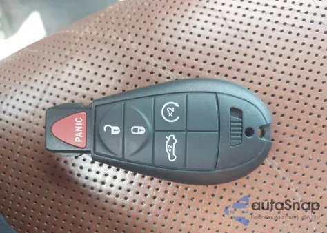 2013 Jeep Grand Cherokee Overland z USA, uszkodzony, nr VIN 1C4RJECG5DC534481